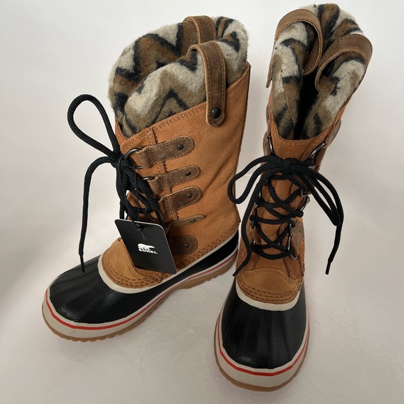 Sorel Joan of Artic tall winter boots. - Picture 2 of 5